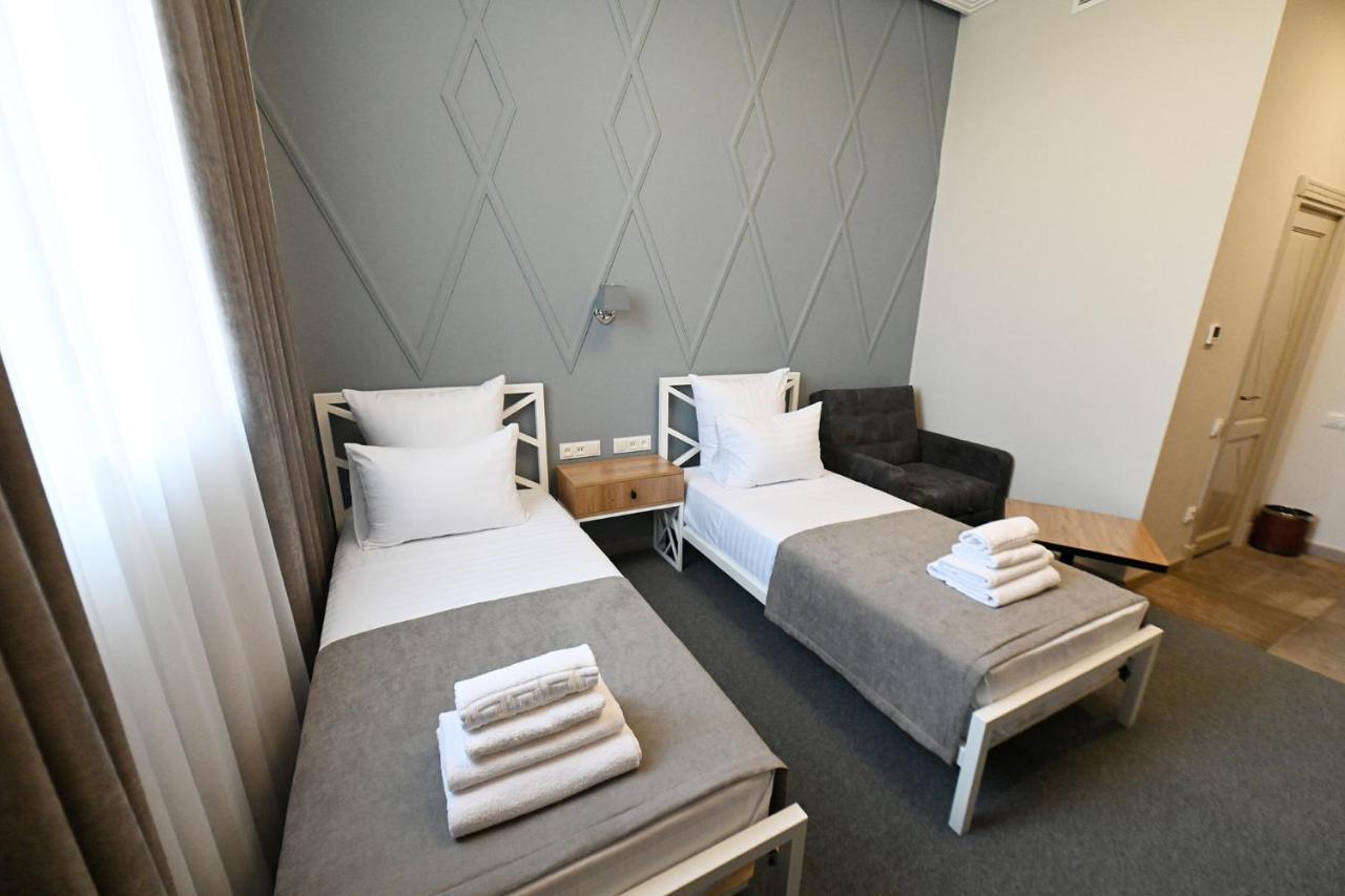 Prime Hotel Ґюмрі Екстер'єр фото
