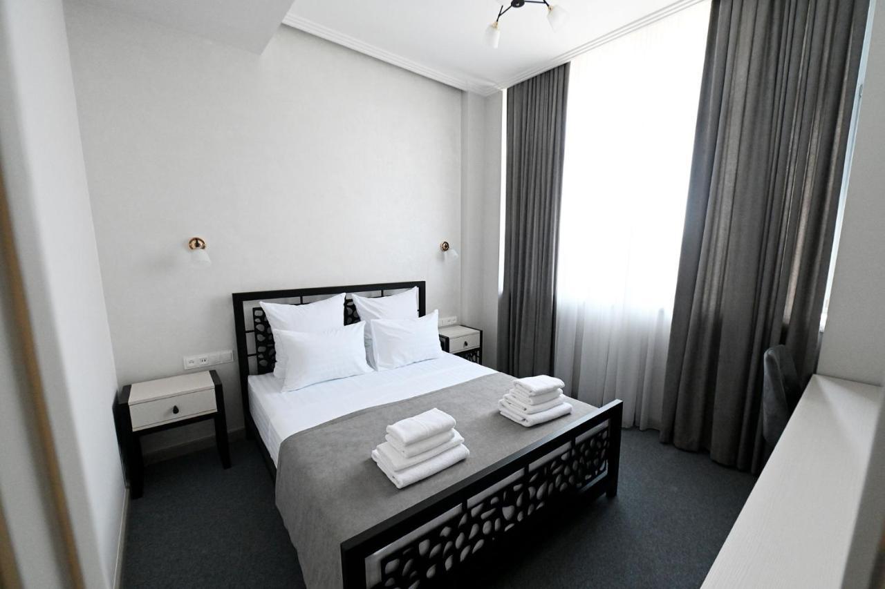 Prime Hotel Ґюмрі Екстер'єр фото