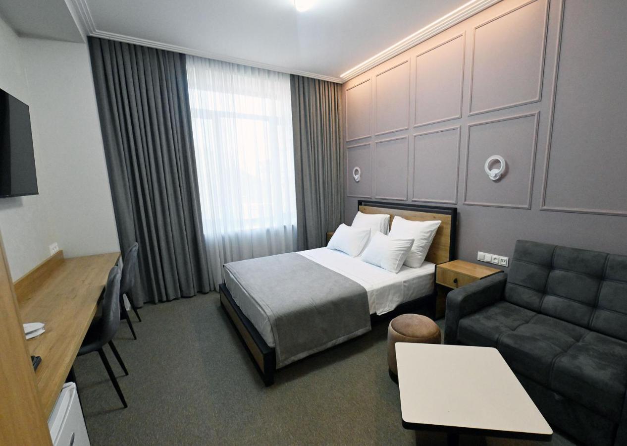 Prime Hotel Ґюмрі Екстер'єр фото