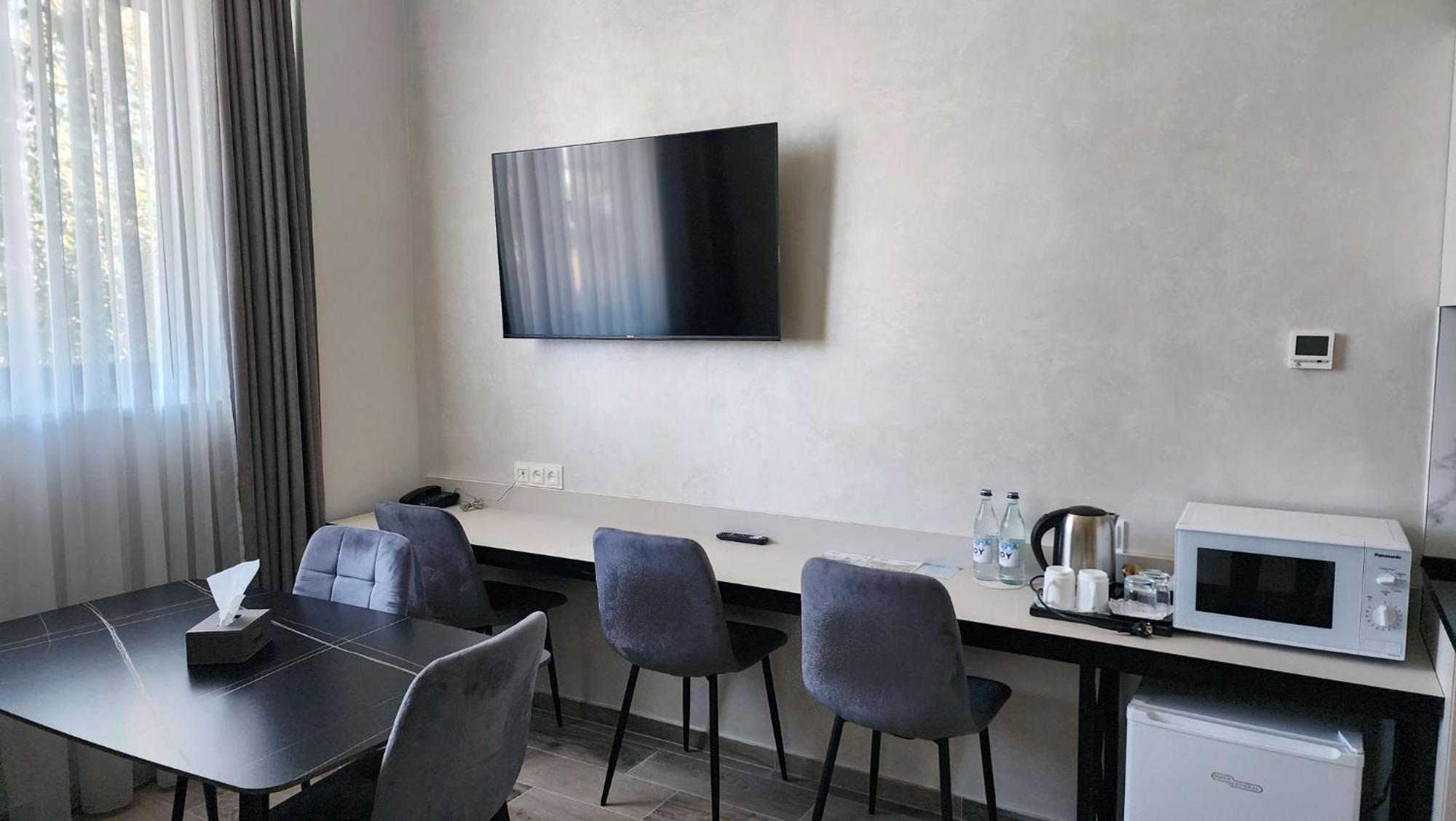 Prime Hotel Ґюмрі Екстер'єр фото