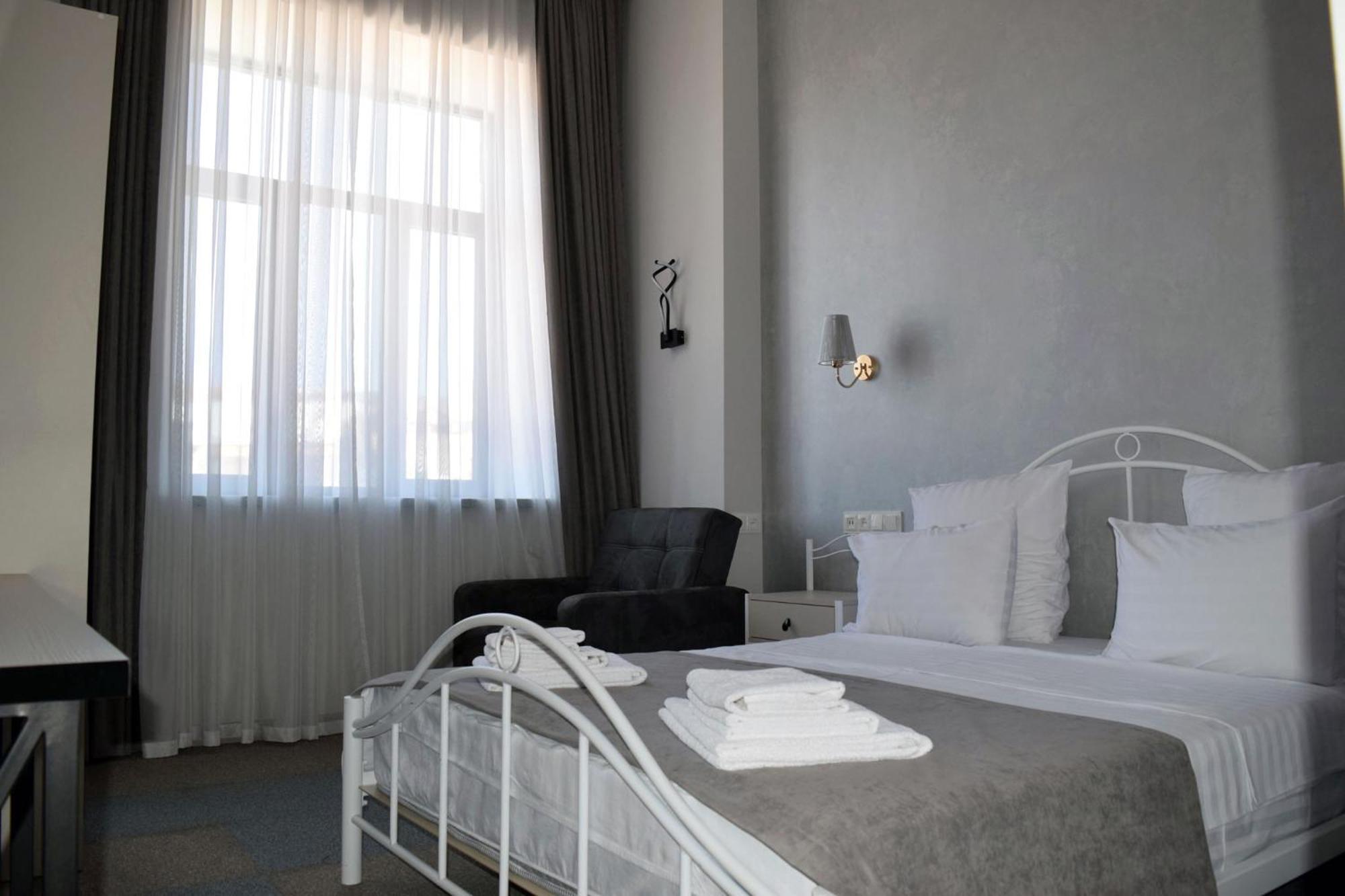 Prime Hotel Ґюмрі Екстер'єр фото
